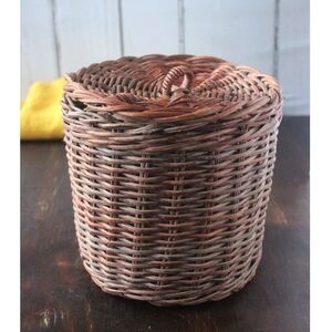Round Wicker Basket with Lid